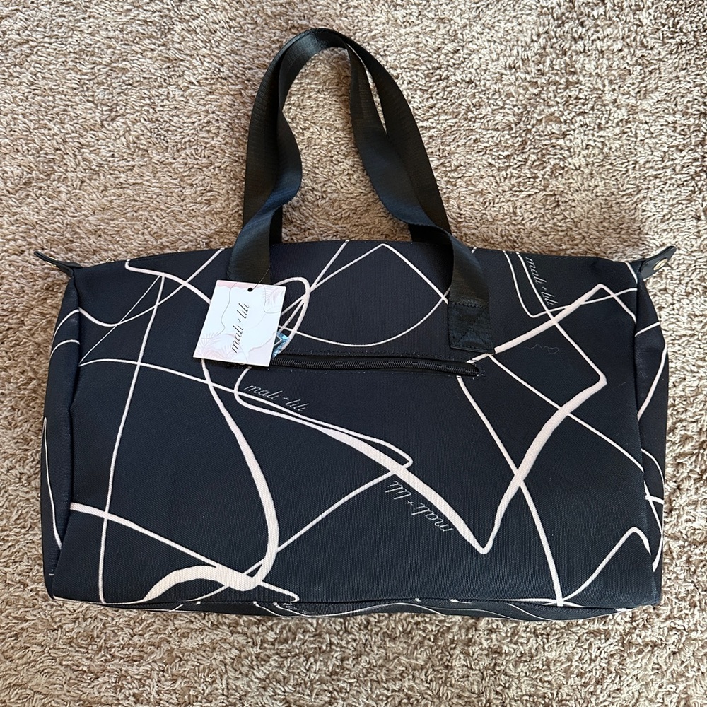 Mali And Lily Black and White Weekender Travel Bag NWT